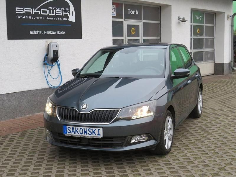 Grau Gebraucht 2018 Skoda Fabia Limousine | 10.990 € (Guter Preis) - Bild 1/4