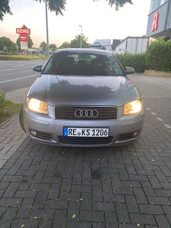 Gebraucht Audi A3 Ambiente 116 PS (85 kW) 2003 Grau Limousine
