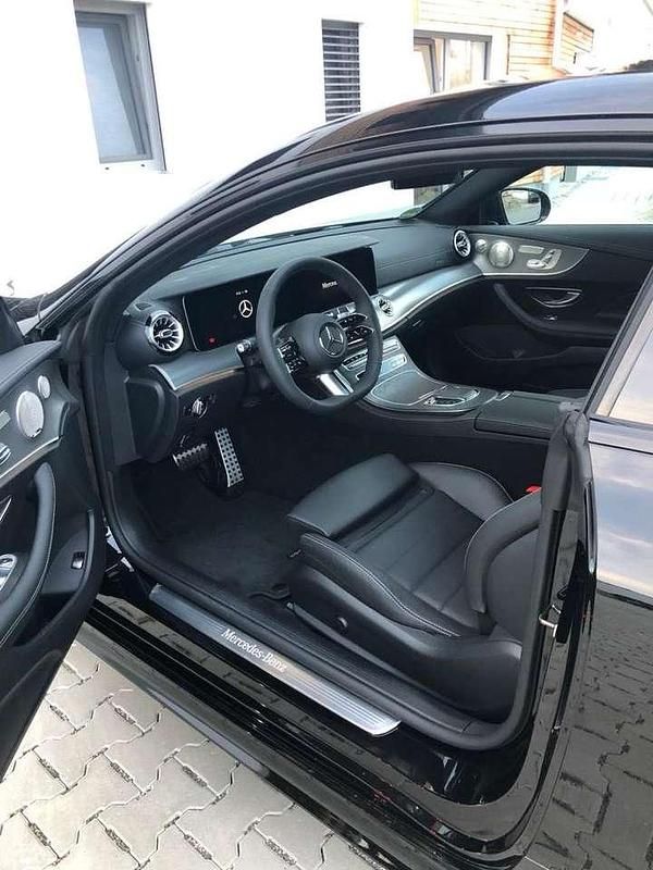 Gebraucht Mercedes E200 Edition 197 PS (144 kW) 2023 Coupé