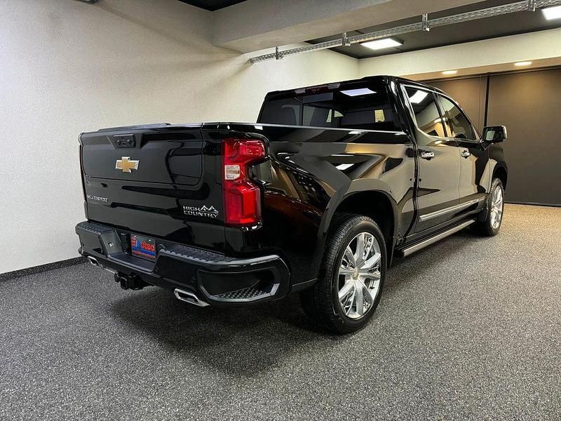 Neu Chevrolet Silverado 309 PS (227 kW) 2026 Schwarz SUV