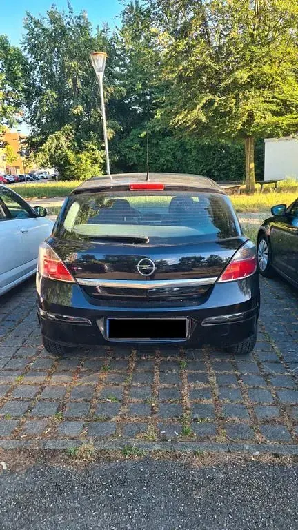 Gebraucht Opel Astra 90 PS (66 kW) 2009 Schwarz Limousine