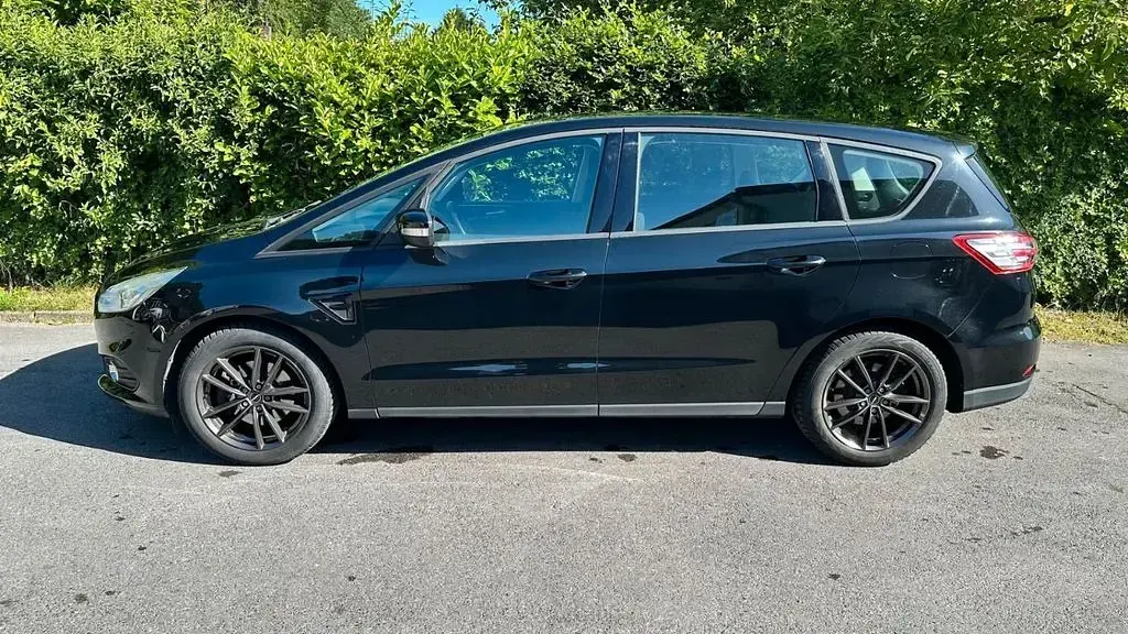 Gebraucht Ford S-MAX Trend 179 PS (131 kW) 2015 Schwarz Van / Kleinbus