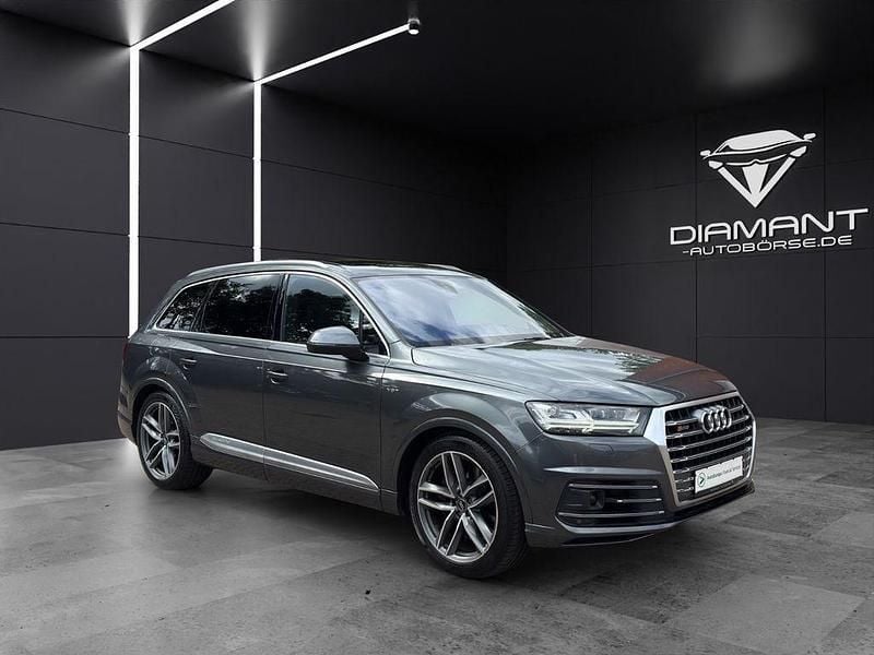 Grau Gebraucht 2018 Audi SQ7 Ambiente SUV | 33.990 € (Superpreis) - Bild 1/4