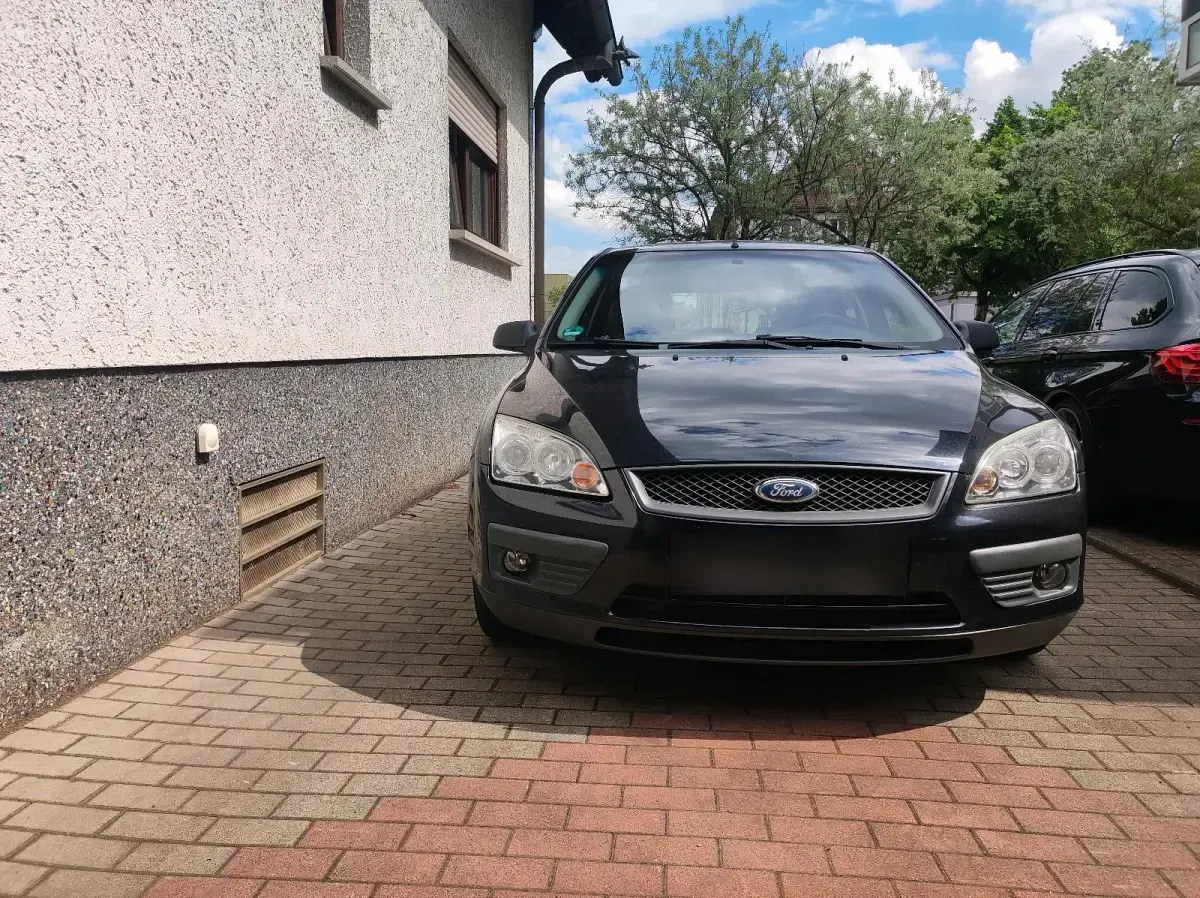 Gebraucht Ford Focus 101 PS (74 kW) 2006 Schwarz Kleinwagen