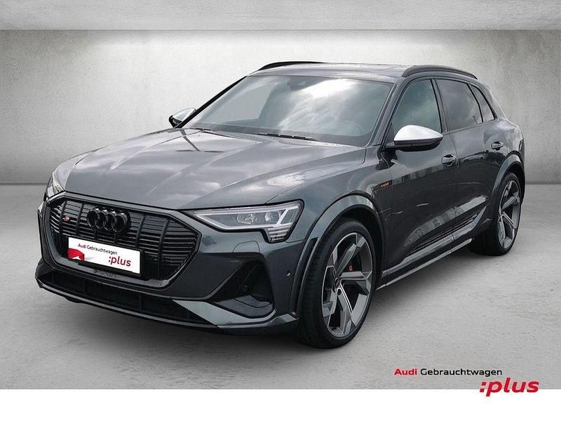 Grau Gebraucht 2022 Audi e-tron Sport SUV | 45.330 € (Fairer Preis) - Bild 1/4