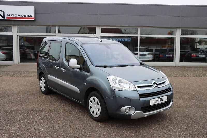Grau Gebraucht 2011 Citroën Berlingo SELECTION Van / Kleinbus | 4.590 € (Guter Preis) - Bild 1/4