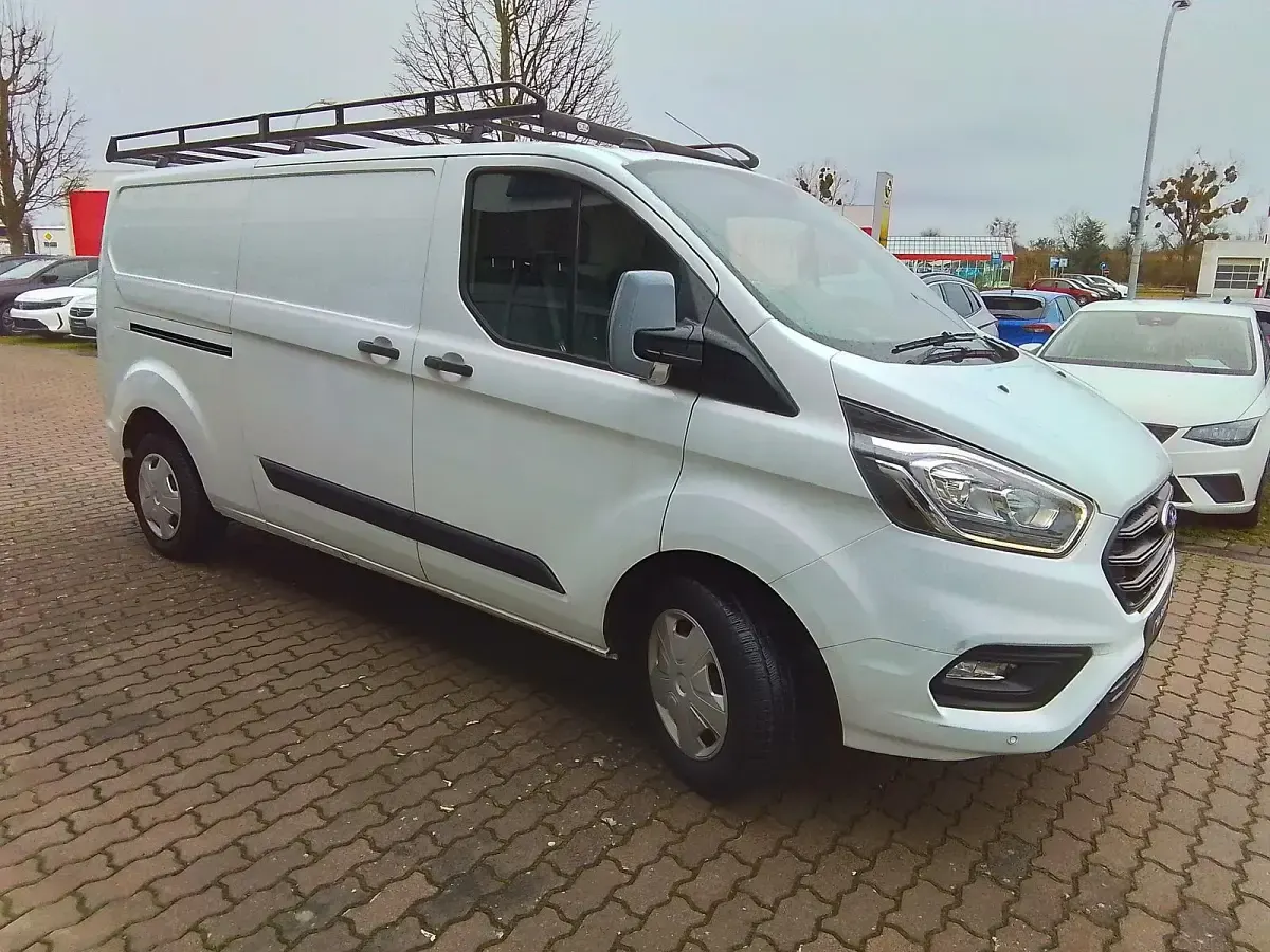 Usado Ford Transit Custom Trend 131 HP (96 kW) 2020 Branco Monovolume