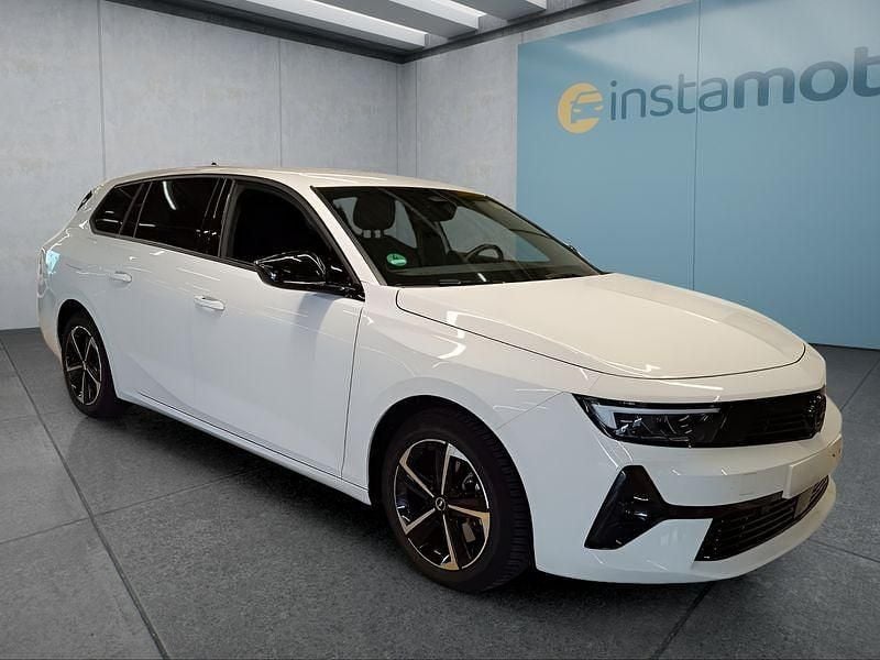 Weiß Gebraucht 2024 Opel Astra Kombi | 26.349 € (Fairer Preis) - Bild 1/4