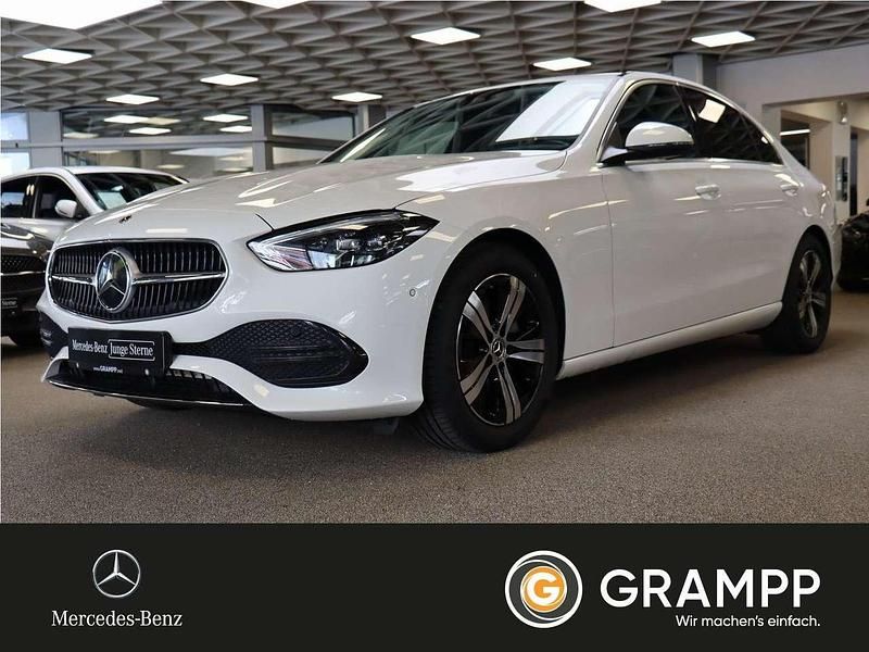 Weiß Gebraucht 2024 Mercedes C180 Advanced Limousine | 35.880 € (Fairer Preis) - Bild 1/3