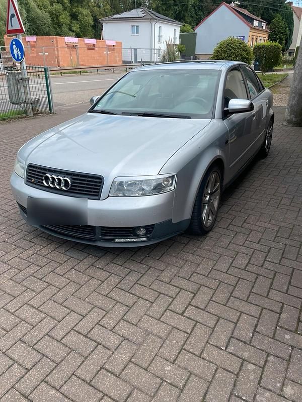 Silber Gebraucht 2001 Audi A4 Limousine | 3.000 € (Fairer Preis) - Bild 1/4