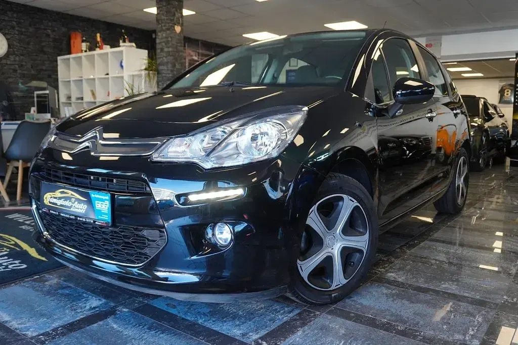 Gebraucht Citroën C3 SELECTION 82 PS (60 kW) 2016 Schwarz Limousine
