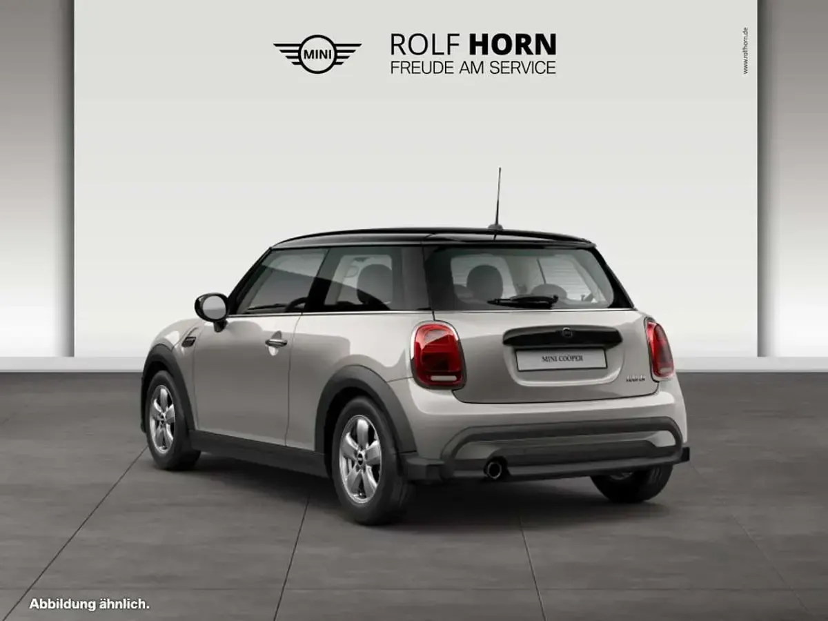 Gebraucht Mini Cooper Essential 136 PS (100 kW) 2023 Melting silver iii Kleinwagen