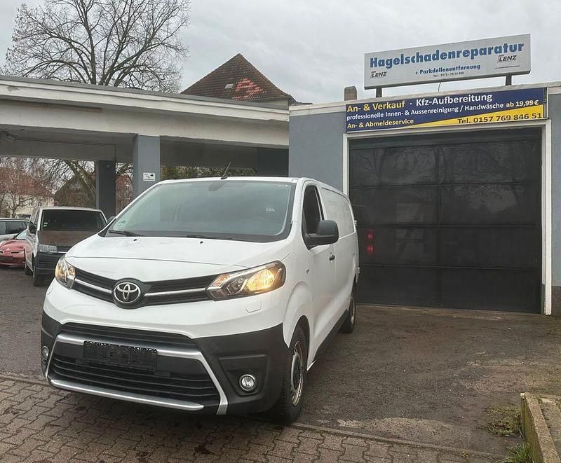 Weiß Gebraucht 2019 Toyota Proace Van / Kleinbus | 8.999 € (Guter Preis) - Bild 1/4