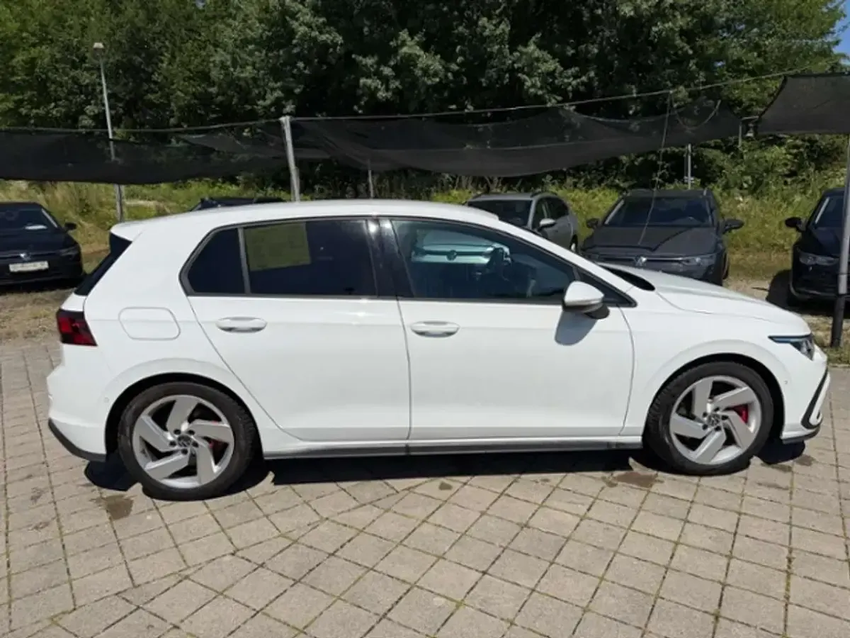 Gebraucht VW Golf VIII GTI 245 PS (180 kW) 2021 Pure white Limousine