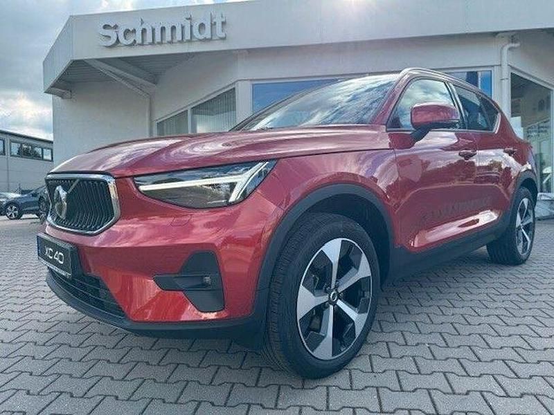 Gebraucht Volvo XC40 Core 163 PS (119 kW) 2024 Fusion red SUV