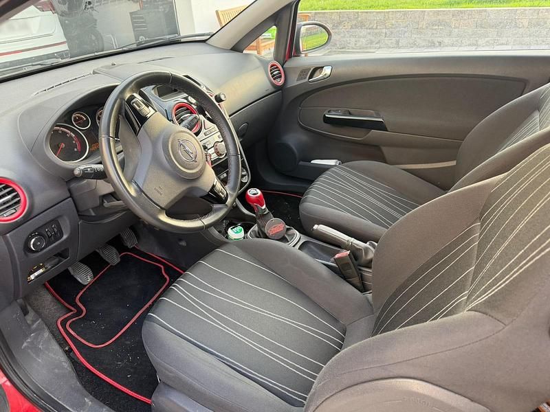 Gebraucht Opel Corsa 87 PS (63 kW) 2010 Rot Kleinwagen