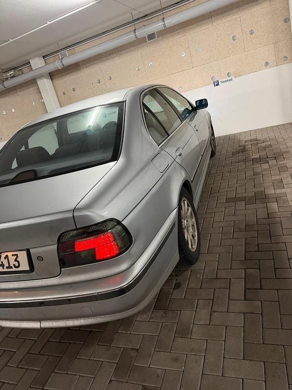 Gebraucht BMW 528 198 PS (145 kW) 1998 Silber Limousine