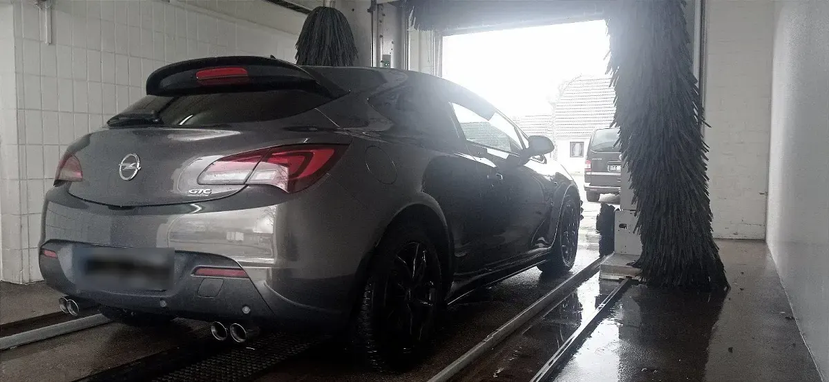 Gebraucht Opel Astra GTC 175 PS (128 kW) 2013 Grau Coupé