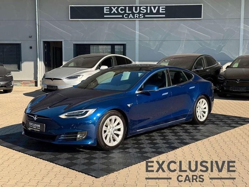 Blau Gebraucht 2018 Tesla Model S Limousine | 28.750 € (Guter Preis) - Bild 1/4