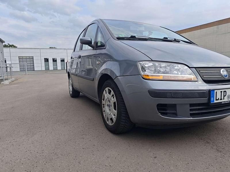 Gebraucht Fiat Idea 95 PS (69 kW) 2004 Grau Van / Kleinbus