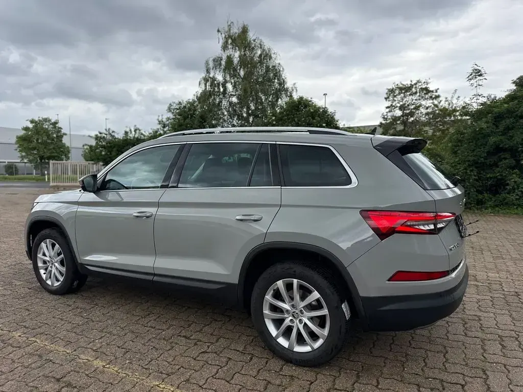 Gebraucht Skoda Kodiaq Style 150 PS (110 kW) 2023 Grau SUV