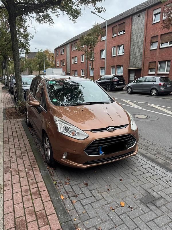 Braun Gebraucht 2012 Ford B-MAX Van / Kleinbus | 5.750 € (Guter Preis) - Bild 1/4