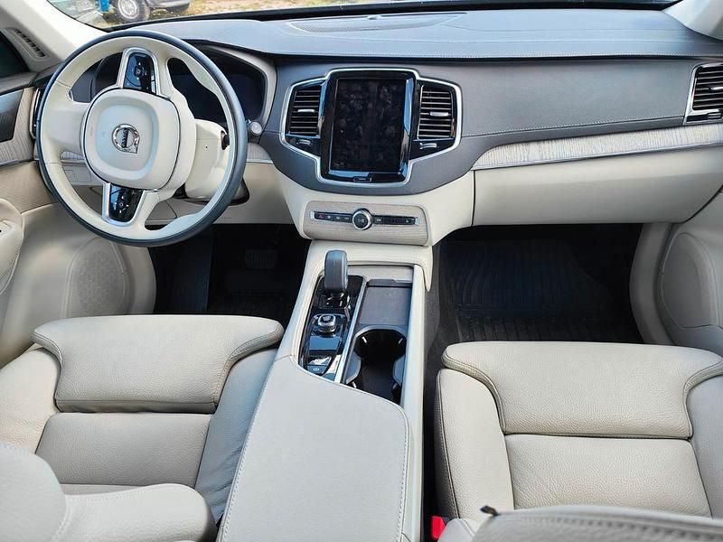 Blau Gebraucht 2024 Volvo XC90 Plus SUV | 56.990 € (Superpreis) - Bild 1/4