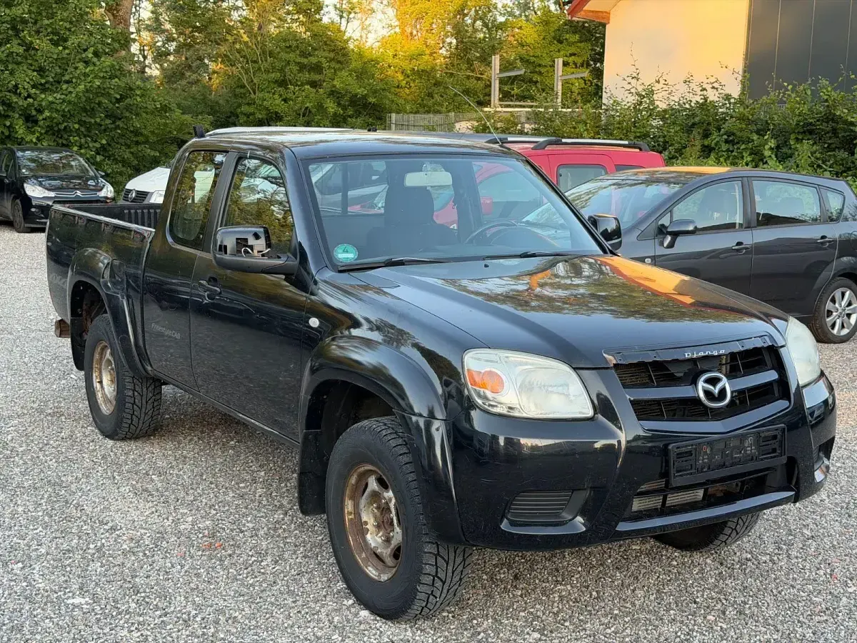 Gebraucht Mazda BT-50 143 PS (105 kW) 2011 Schwarz Pickup