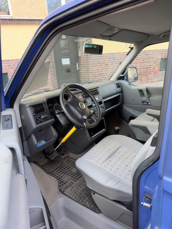 Gebraucht VW T4 102 PS (75 kW) 2002 Blau Van