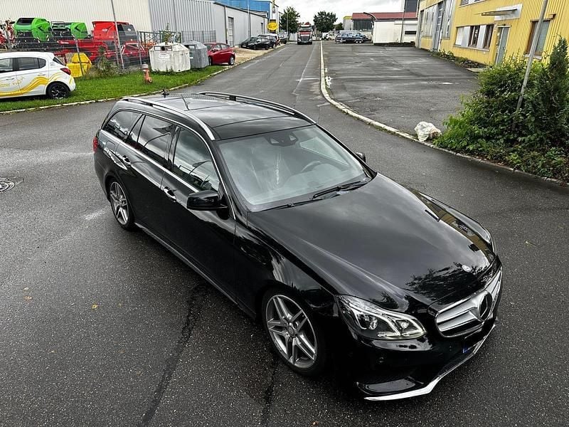 Schwarz Gebraucht 2013 Mercedes E350 Avantgarde Kombi | 20.490 € - Bild 1/4
