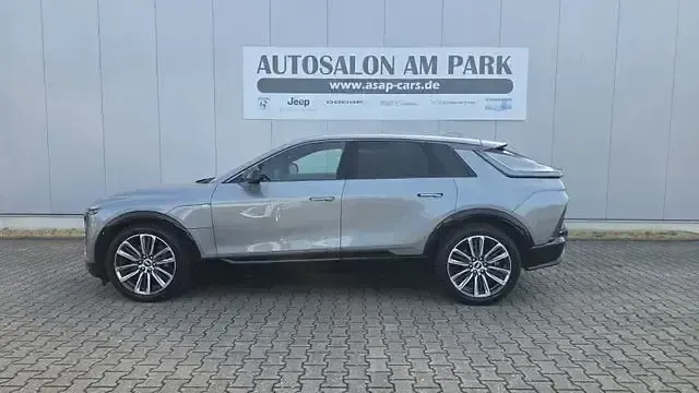 Gebraucht Cadillac LYRIQ 388 kW (528 PS) 2024 Silber SUV