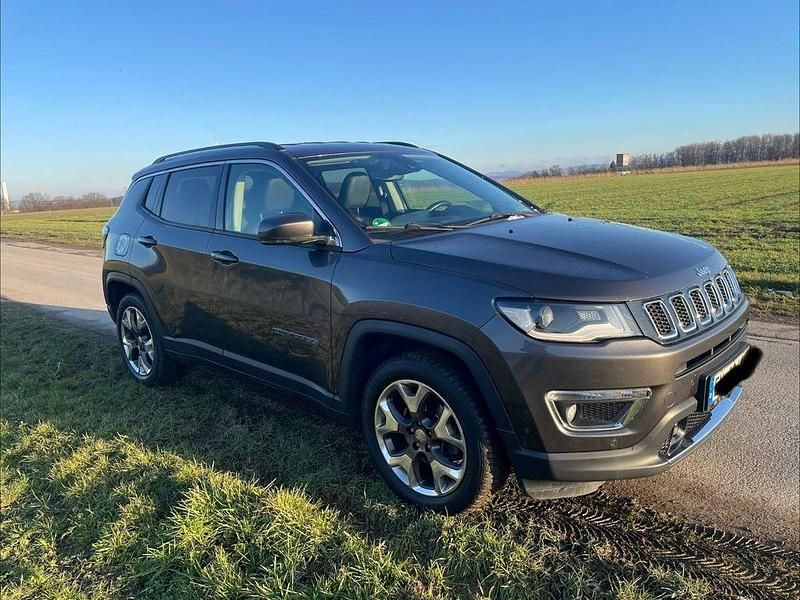 Andere farben Gebraucht 2019 Jeep Compass Limited SUV | 17.250 € (Fairer Preis) - Bild 1/4