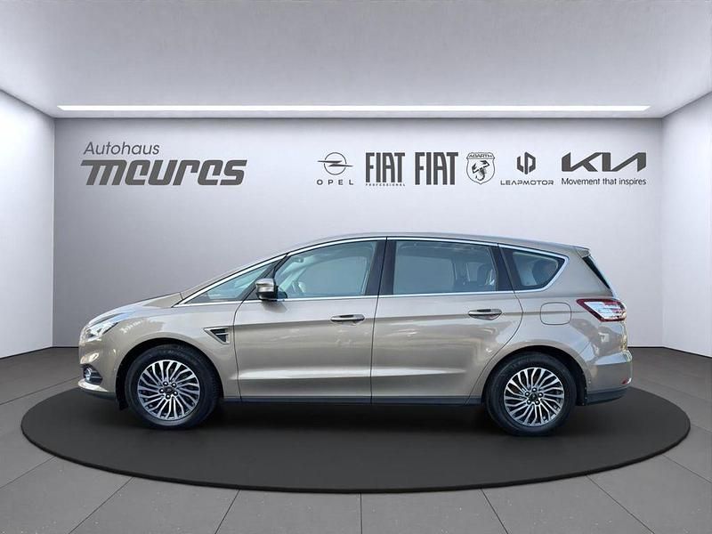 Gebraucht Ford S-MAX Titanium 165 PS (121 kW) 2019 Silber Van / Kleinbus