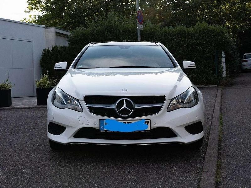 Gebraucht Mercedes E200 184 PS (135 kW) 2015 Weiß Coupé