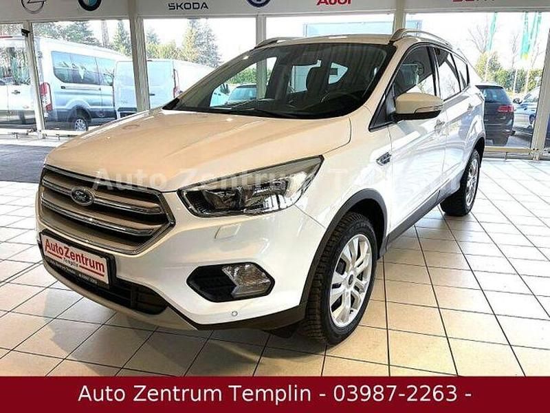 Gebraucht Ford Kuga 120 PS (88 kW) 2019 Weiß SUV