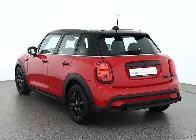 Gebraucht Mini Cooper Classic 136 PS (100 kW) 2022 Chili red Kleinwagen