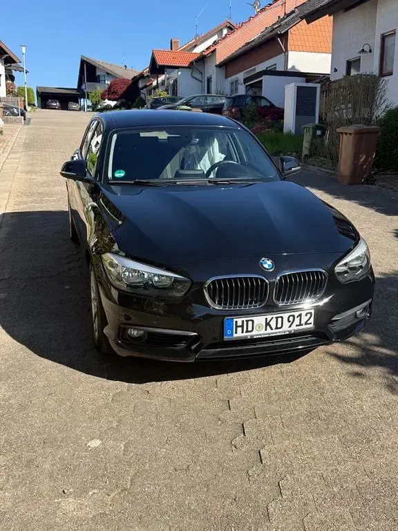 Second-hand BMW 116 109 CP (80 kW) 2016 Negru Hatchback