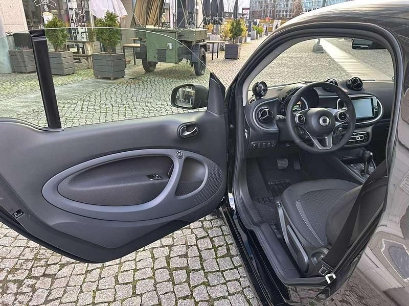 Gebraucht Smart ForTwo Electric Drive 60 kW (82 PS) 2023 Tridion sicherheitszelle in bl Coupé