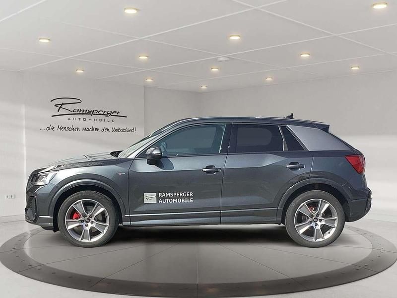 Gebraucht Audi Q2 S-Line 150 PS (110 kW) 2024 Grau (daytonagrau perleffekt) SUV
