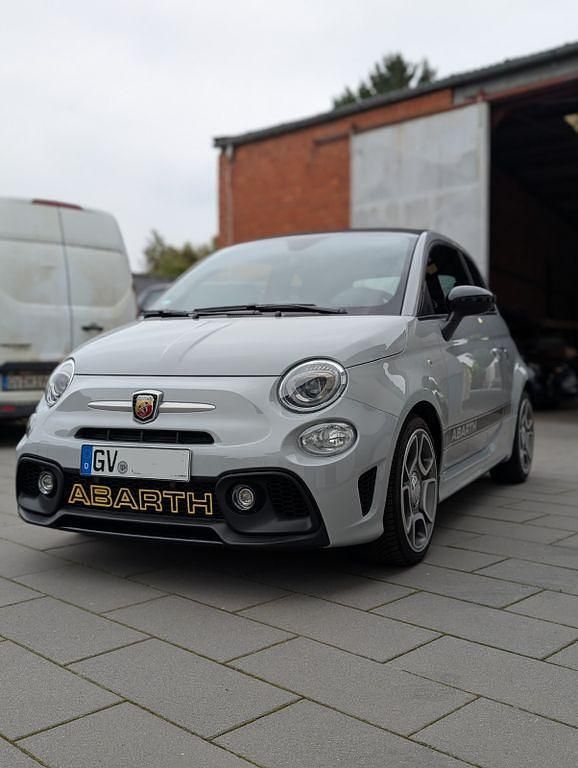 Grau Gebraucht 2018 Abarth 500C Cabrio | 14.399 € (Superpreis) - Bild 1/4