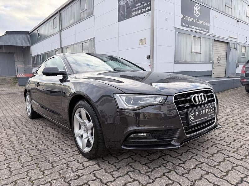Lavagrau Gebraucht 2011 Audi A5 Sport Coupé | 6.900 € (Guter Preis) - Bild 1/4