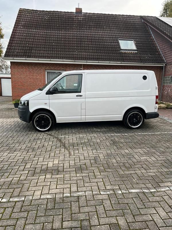 Weiß Gebraucht 2011 VW T5 Van | 10.999 € (Superpreis) - Bild 1/4
