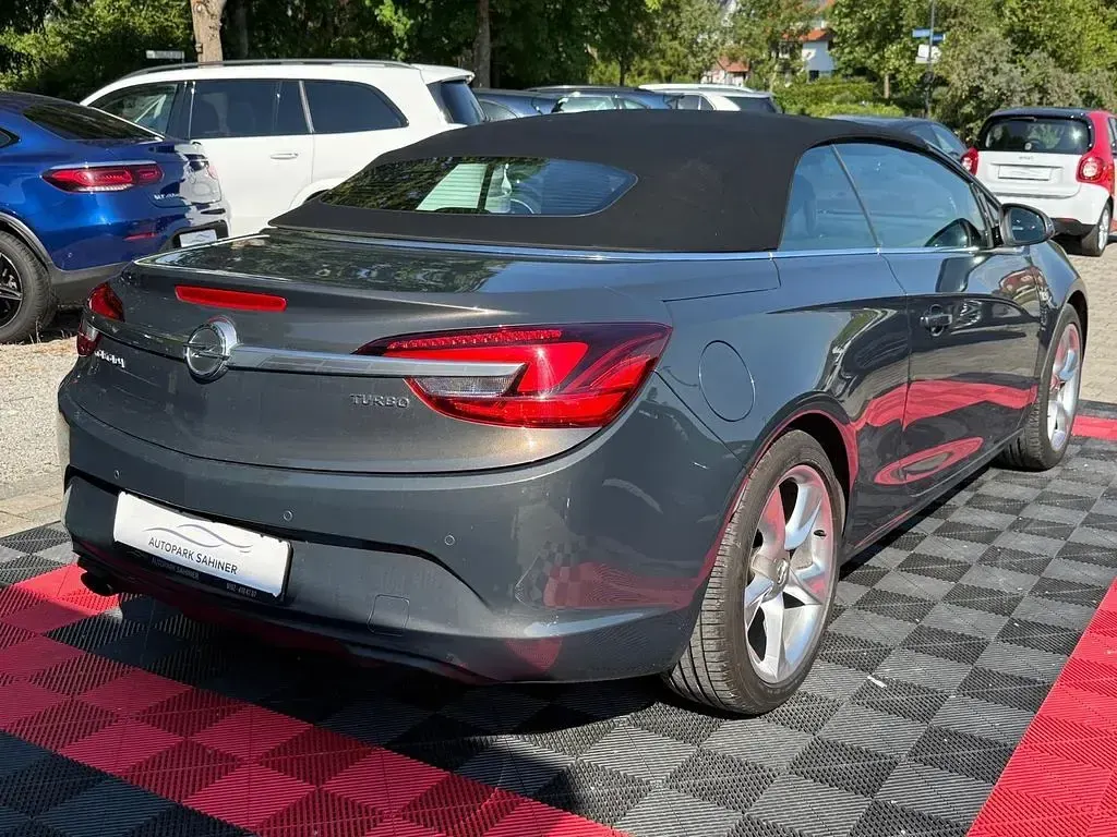 Gebraucht Opel Cascada 170 PS (125 kW) 2013 Phantom/rocky/asteroid grey Cabrio