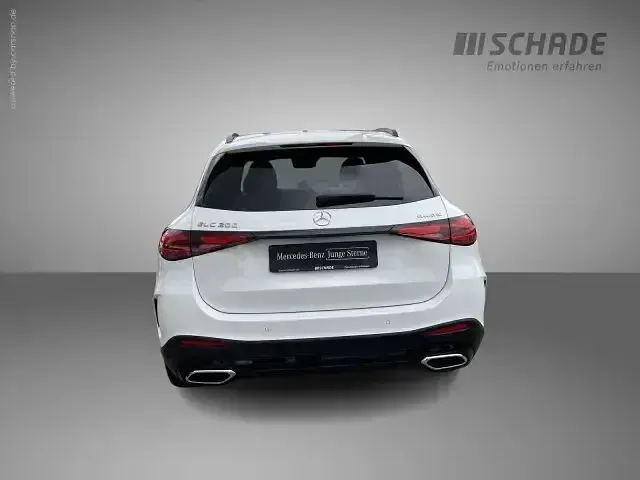 Gebraucht Mercedes GLC200 AMG line 204 PS (150 kW) 2025 Manufaktur lack manufaktur opalithweiß bright SUV