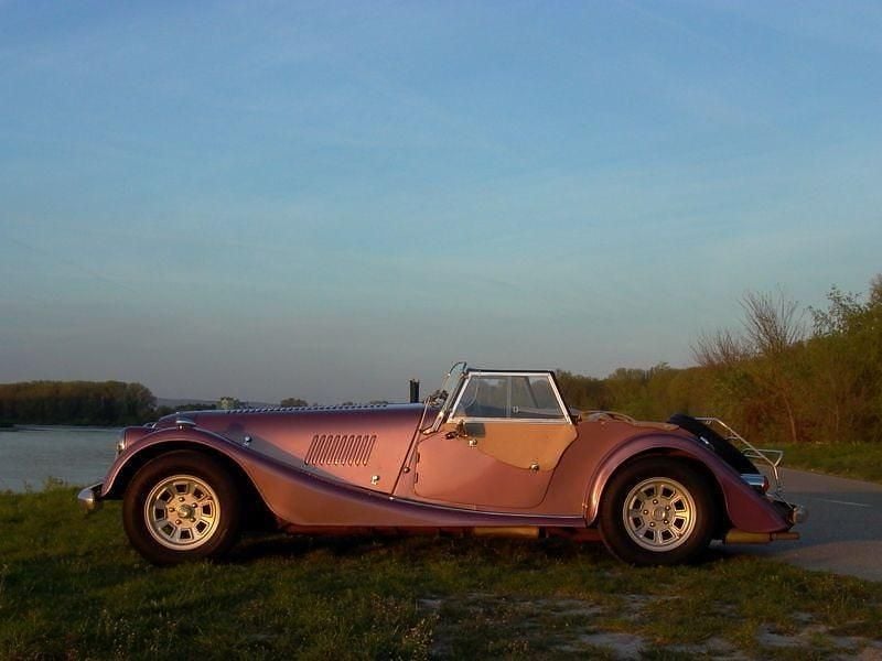 Gebraucht Morgan Plus 8 175 PS (128 kW) 1981 Violet Cabrio