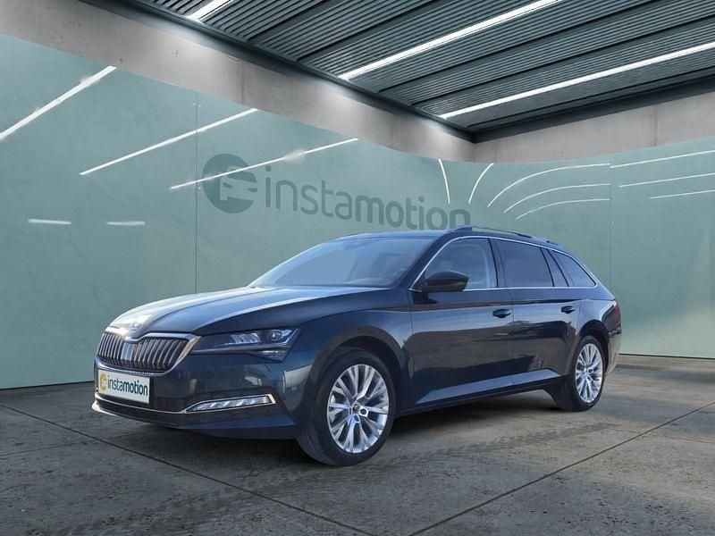 Blau Neu 2024 Skoda Superb Kombi | 38.949 € (Fairer Preis) - Bild 1/4