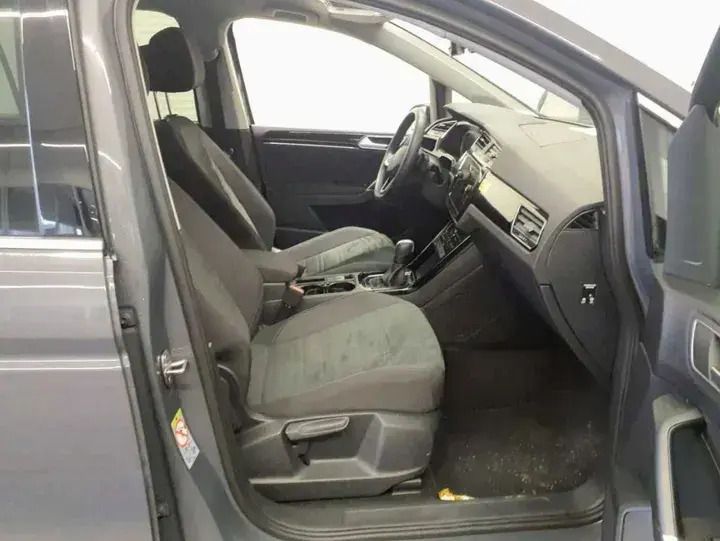 Gebraucht VW Touran Highline 150 PS (110 kW) 2024 Delfingrau Van / Kleinbus