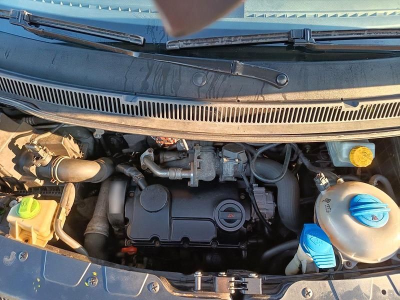 Gebraucht VW Multivan Startline 102 PS (75 kW) 2007 Grau Van