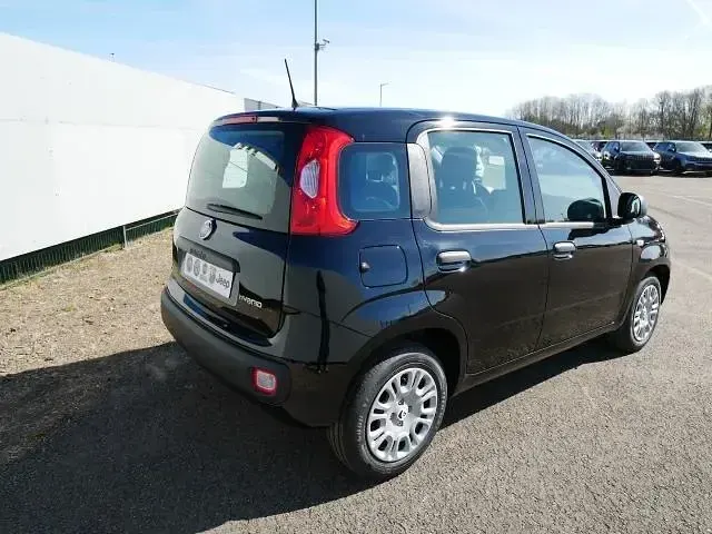 Nouvelle Fiat Panda 69 ch (50 kW) 2025 Noir Citadine