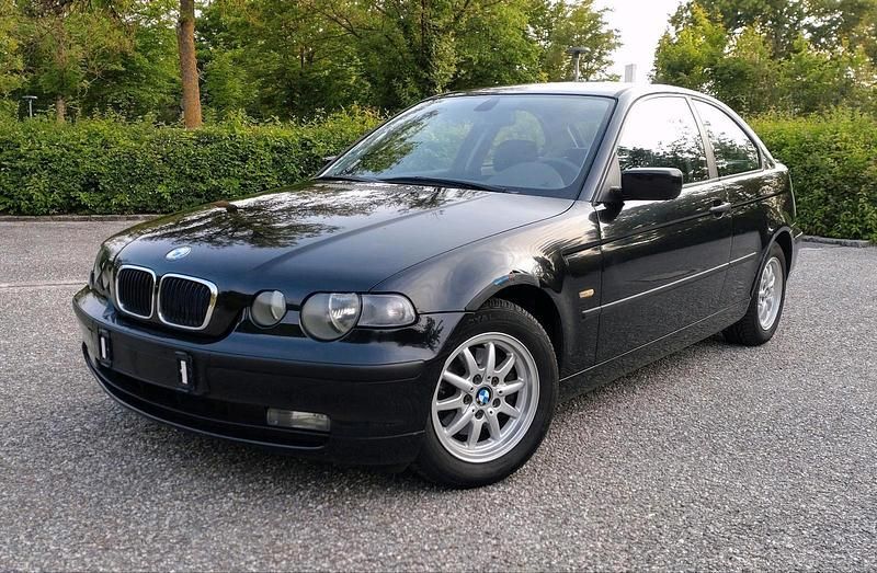 Schwarz Gebraucht 2002 BMW 316 Compact Kleinwagen | 2.290 € (Fairer Preis) - Bild 1/4
